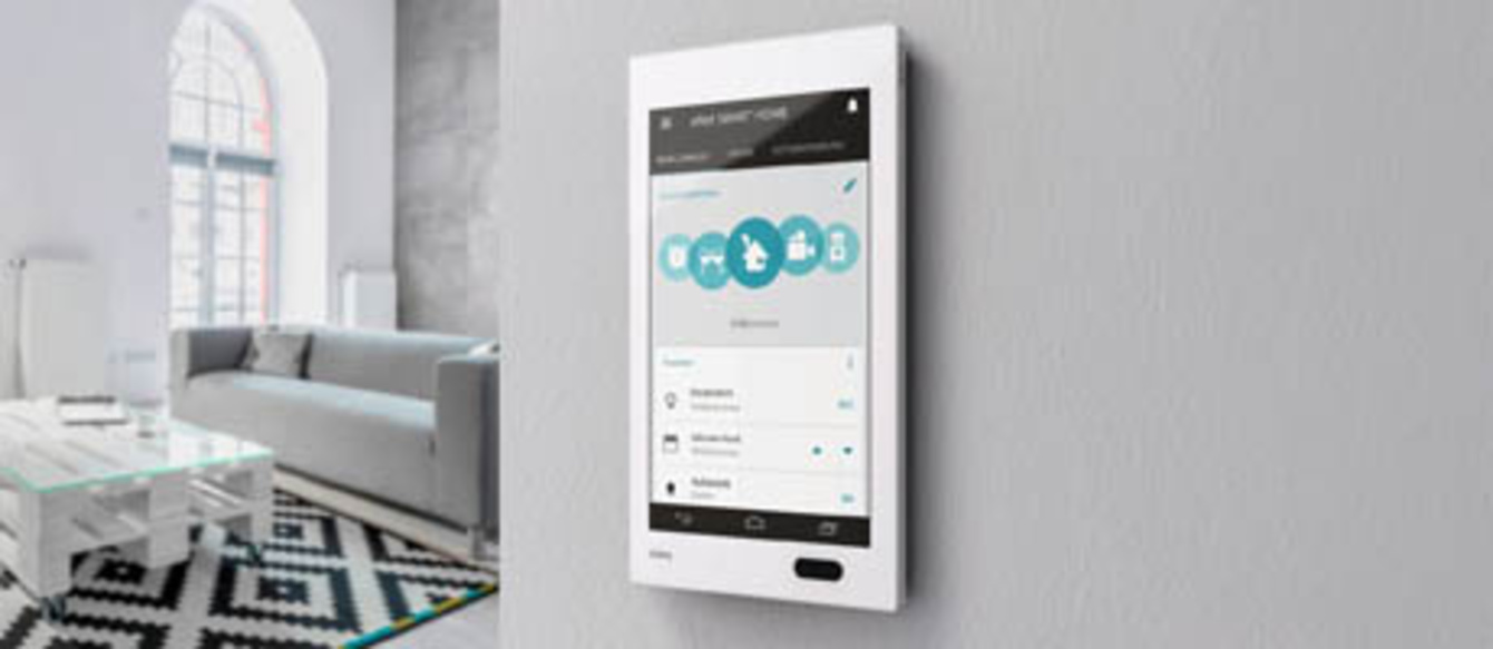 Bedienzentrale Gira G1 bei SES Schleusinger Elektro-Service GmbH in Schleusingen