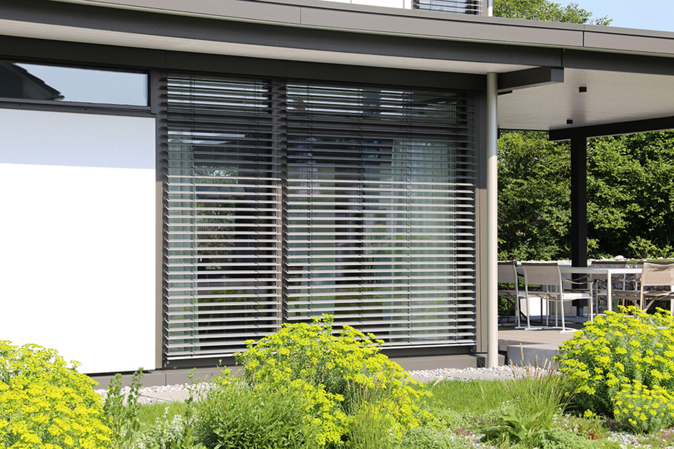 Rollladen&shy;steuerung bei SES Schleusinger Elektro-Service GmbH in Schleusingen