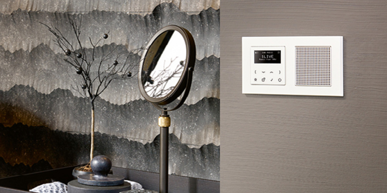 JUNG Smart Radio DAB+ bei SES Schleusinger Elektro-Service GmbH in Schleusingen